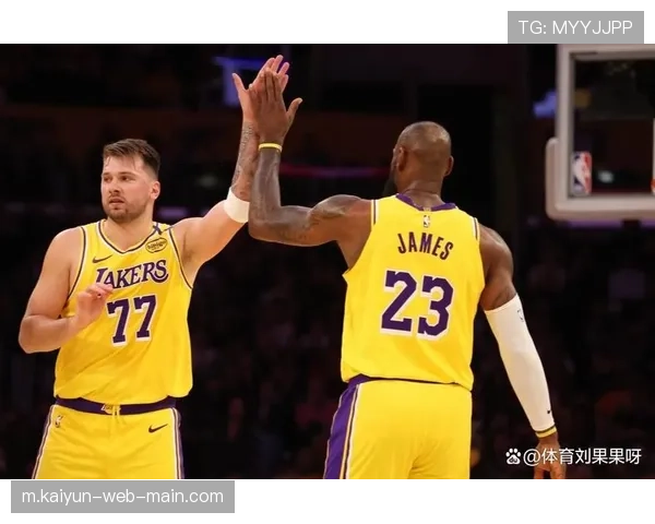 湖人防守效率持续下滑 东契奇詹姆斯组合需调整 湖人防守效率持续下滑 东契奇詹姆斯组合需调整