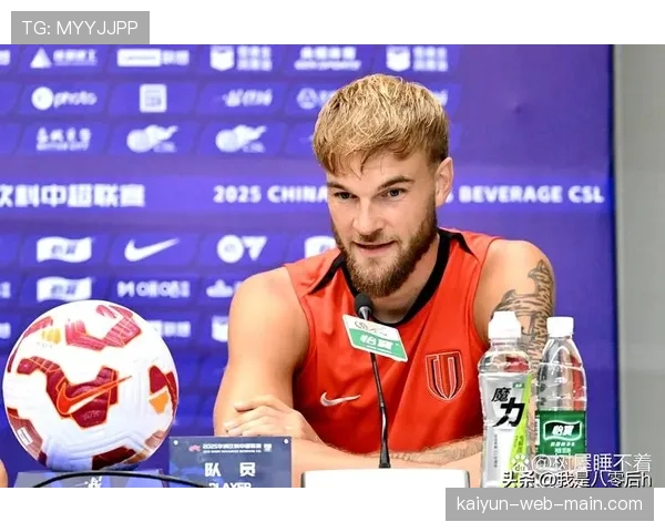 成都蓉城四后卫体系转型阵痛，边后卫助攻后回防漏洞